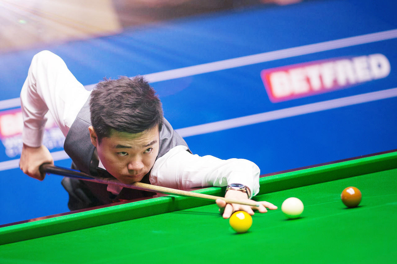 琼斯在比赛 琼斯在比赛