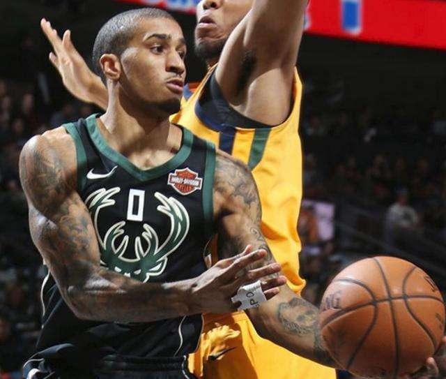 每个球员都 每个球员都