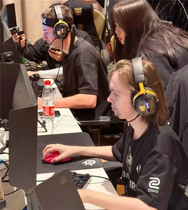 两者共同构 两者共同构